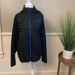 Mens L Lightweight Northface Puffer Hoodie